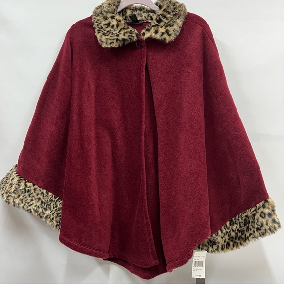 NWT Argee wine cape coat poncho leopard 1 front button closure one size fits all - Picture 1 of 11